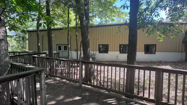 2883 Aero Park Dr thumbnail 4