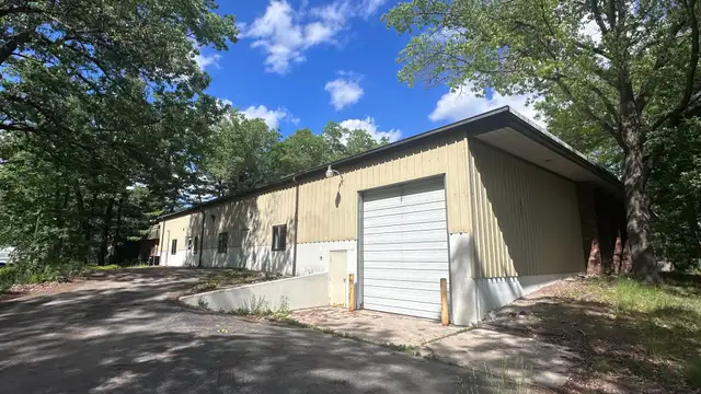 2883 Aero Park Dr thumbnail 2