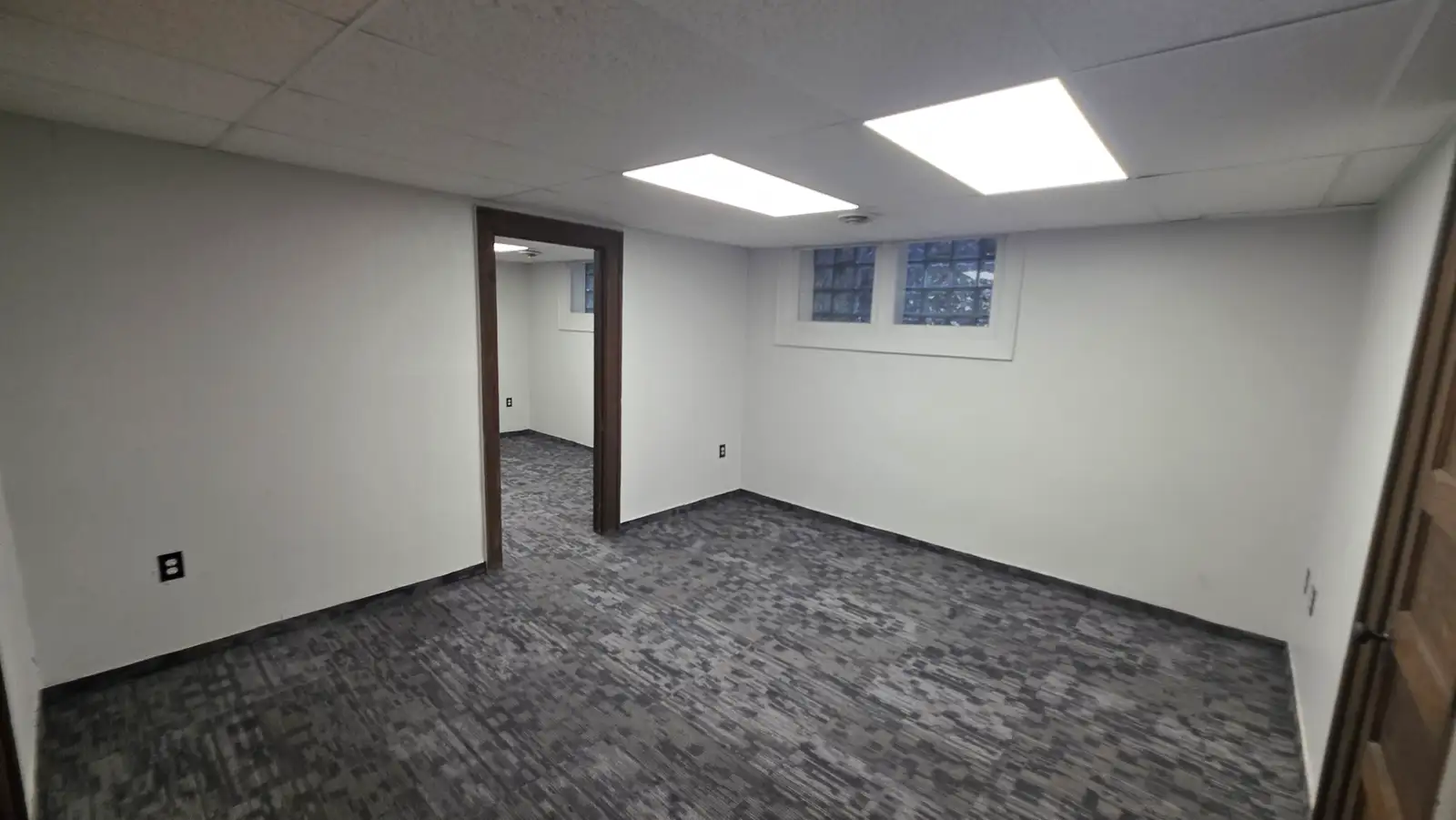91 Cass Ave image 10