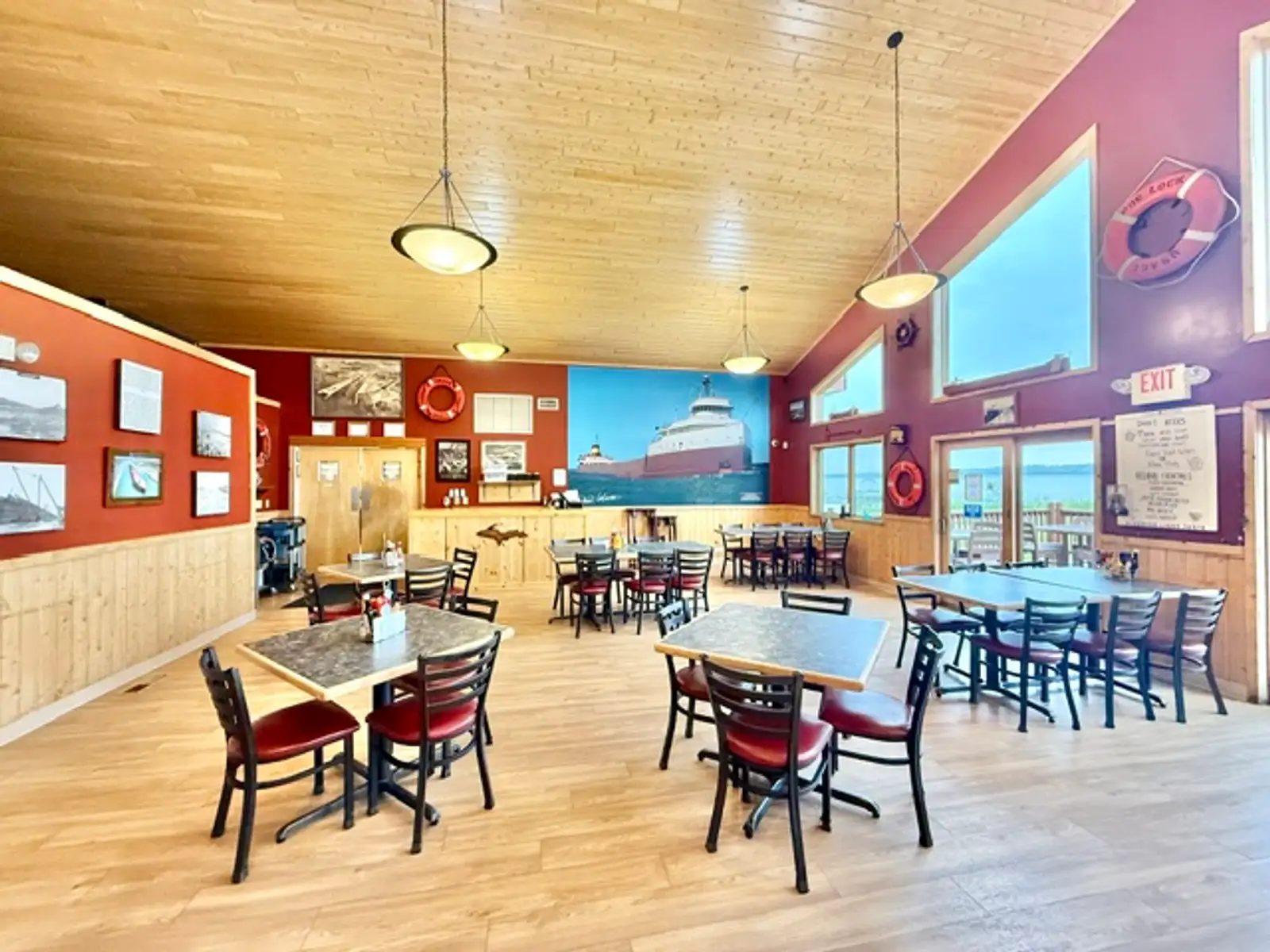 Prime Waterfront Restaurant and Duplex For Sale image 8