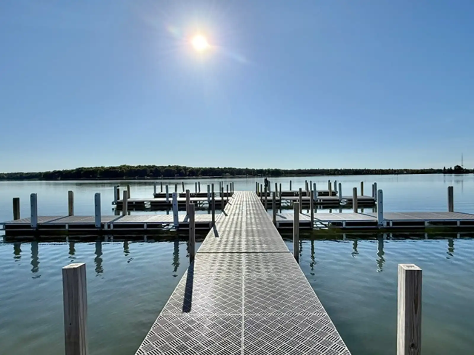 Prime Waterfront Restaurant and Duplex For Sale image 4