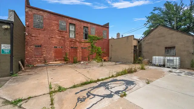 View image 15