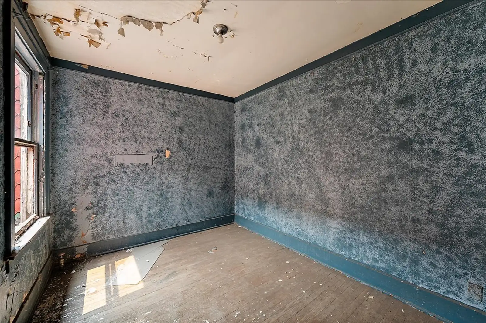 16014 E. Warren Avenue image 16