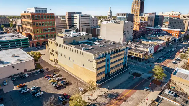 Knapp's Building thumbnail 3