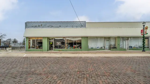 Commercial Retail thumbnail 3