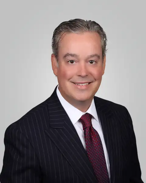 Broker Photo