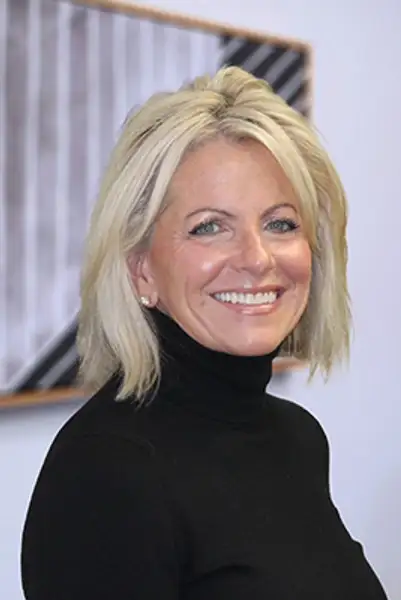 Broker Photo