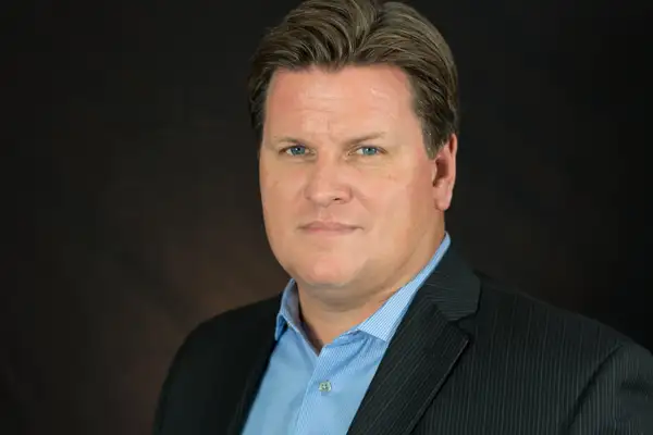 Broker Photo