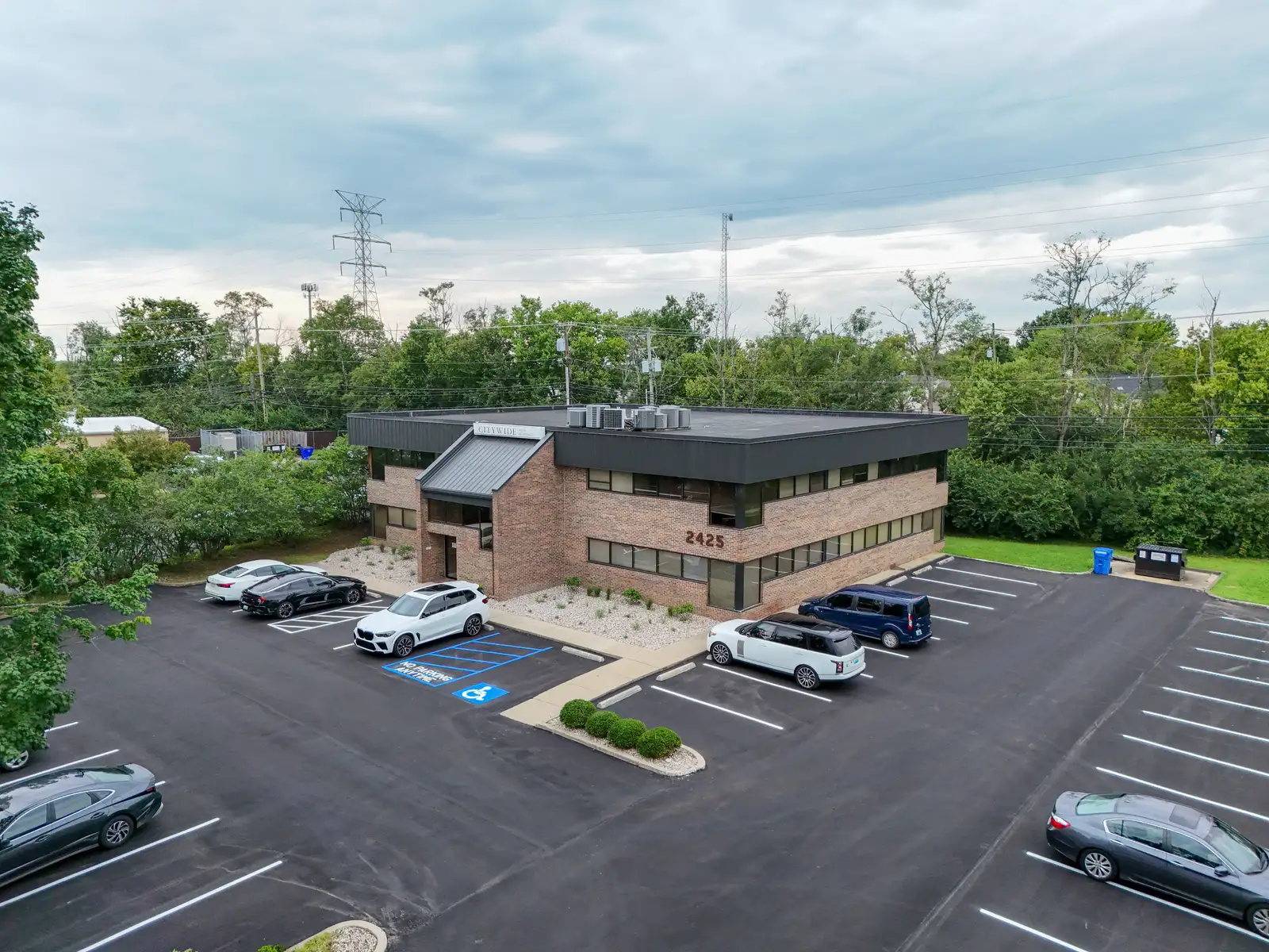 2425 Regency Rd, Lexington, KY 40503