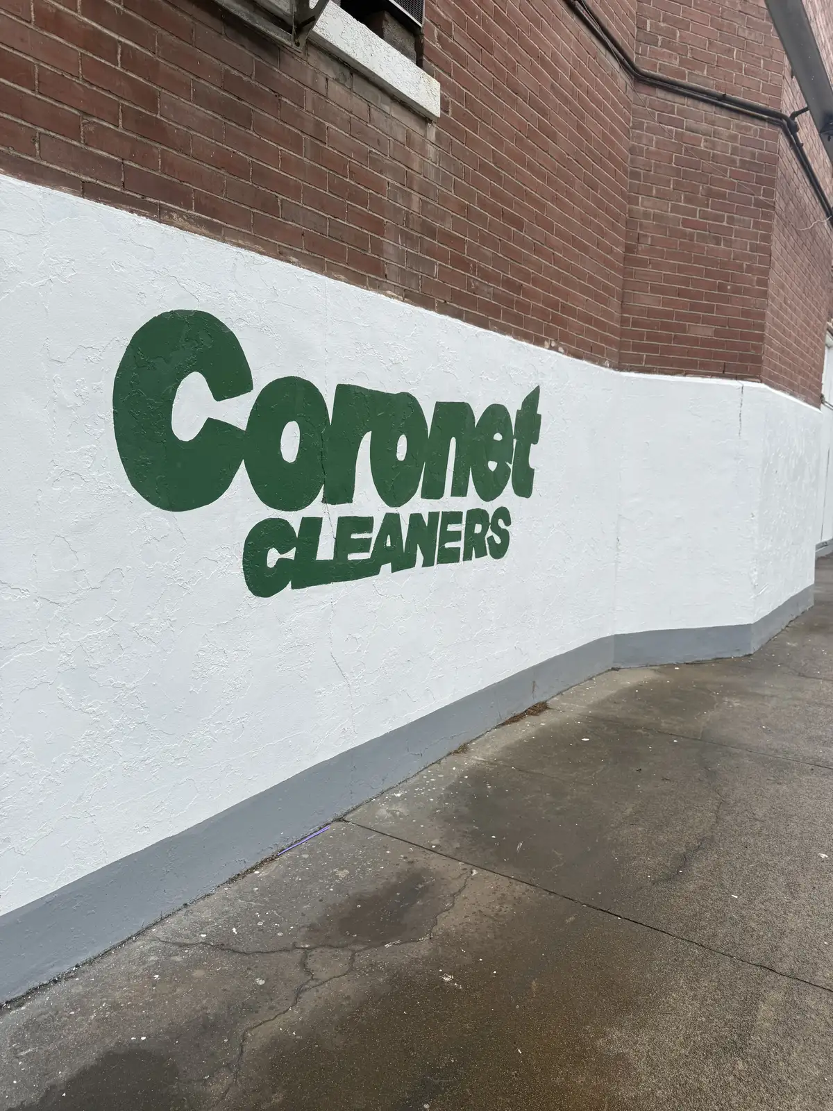 4001 W Broadway, Louisville, KY 40211
