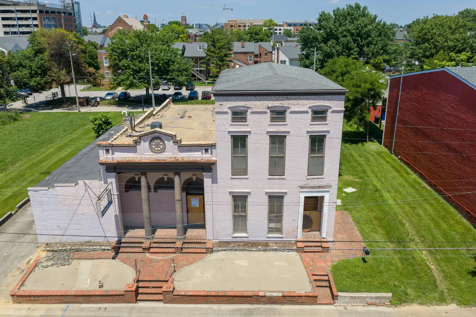715 E Chestnut St, Louisville, KY 40202