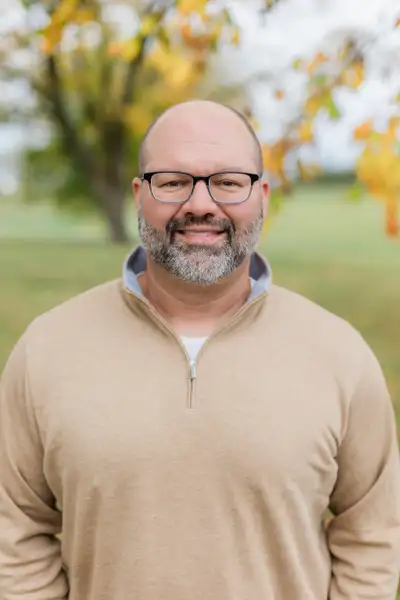 Broker Photo