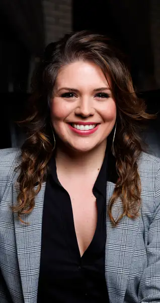 Broker Photo