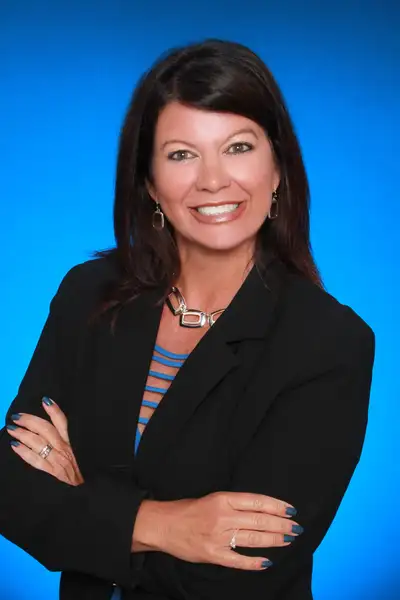 Broker Photo