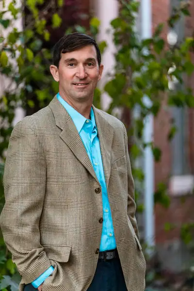 Broker Photo