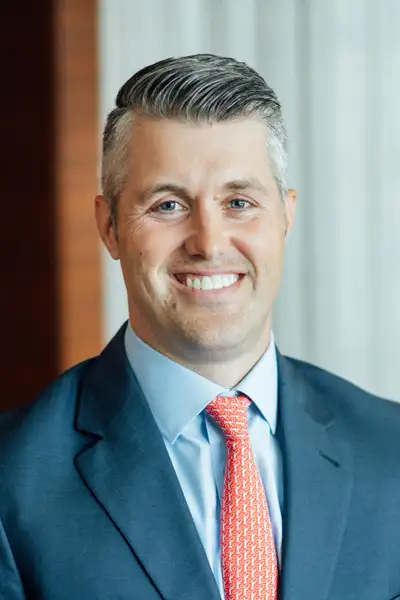 Broker Photo