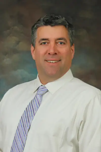 Broker Photo