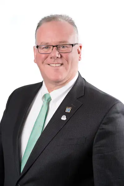 Broker Photo