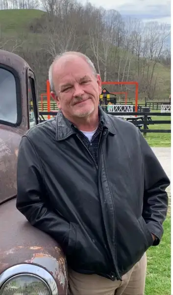 Broker Photo
