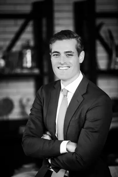 Broker Photo