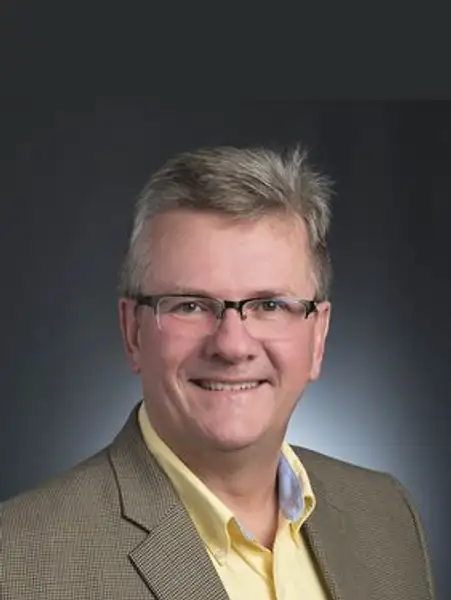 Broker Photo