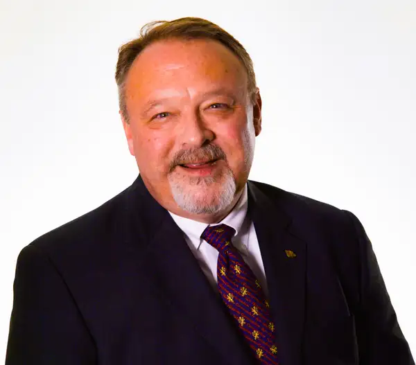 Broker Photo