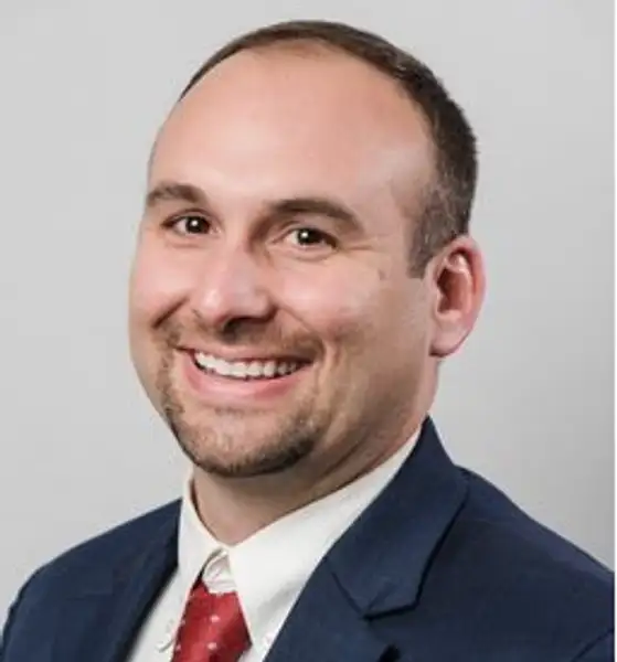 Broker Photo