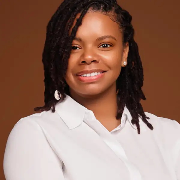 Broker Photo