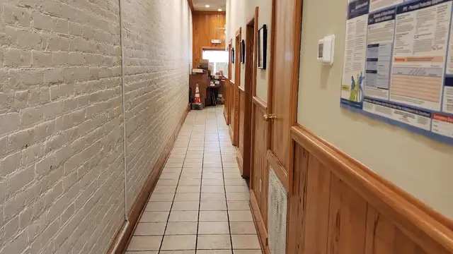 203 E Thomas St thumbnail 5