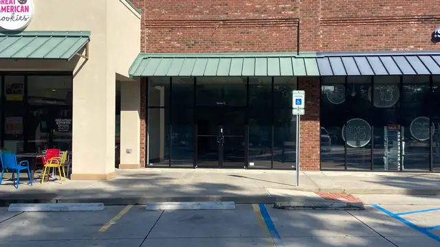 Prime Hwy 21 Retail thumbnail 3