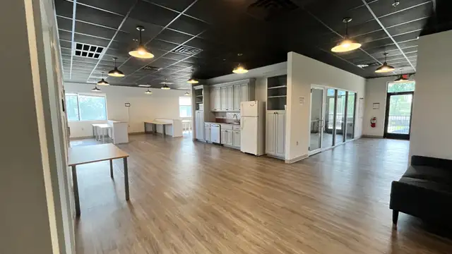 Suite 202 -Elevator Served - GALVEZ COMMONS | 2,534–13,752 SF | ELEVATOR-SERVED | FLEXIBLE CONFIGURATIONS thumbnail 4