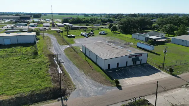 7,500 SF Industrial Facility with Stabilized Fenced Yard for Lease | Port of Iberia thumbnail 3