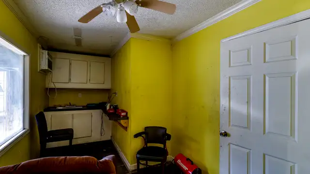 1401 Pine St thumbnail 4