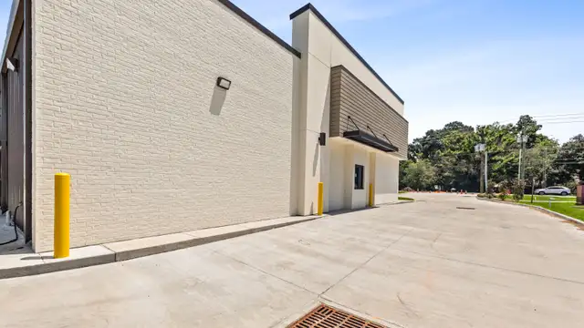 Suite 3 - Retail Suites For Lease - 615 Lafayette St thumbnail 4