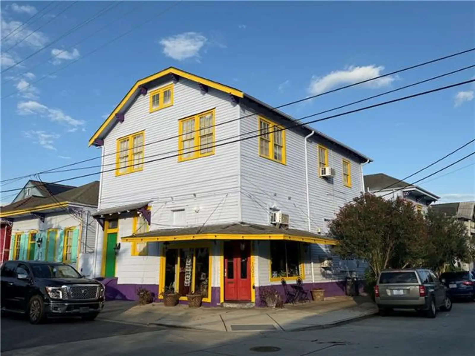 1001 Marigny St