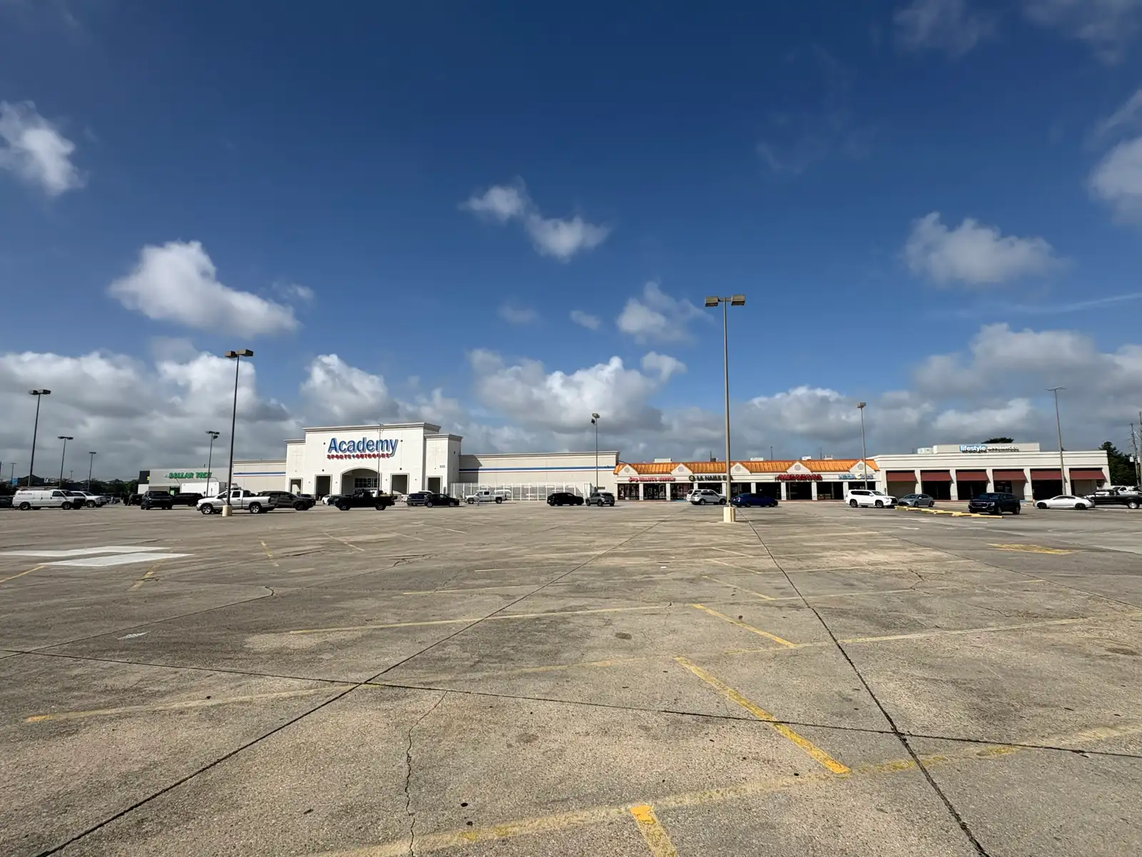 Elmwood Oaks Shopping Center