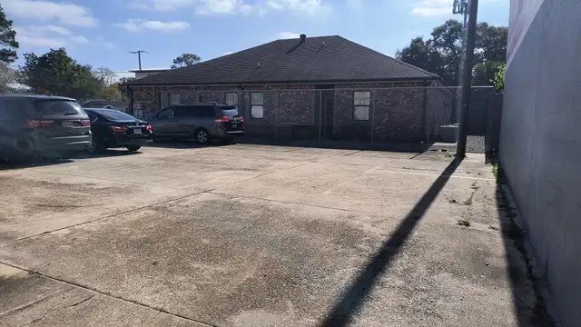 1510 Veterans Memorial Blvd #C thumbnail 5