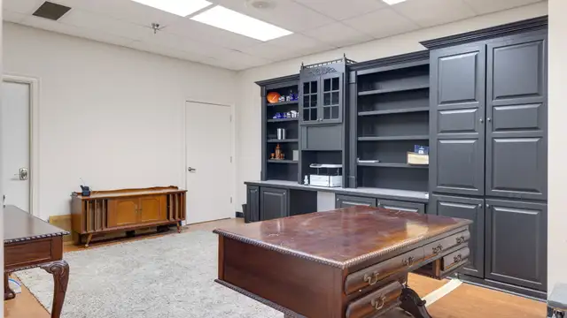 View image 11