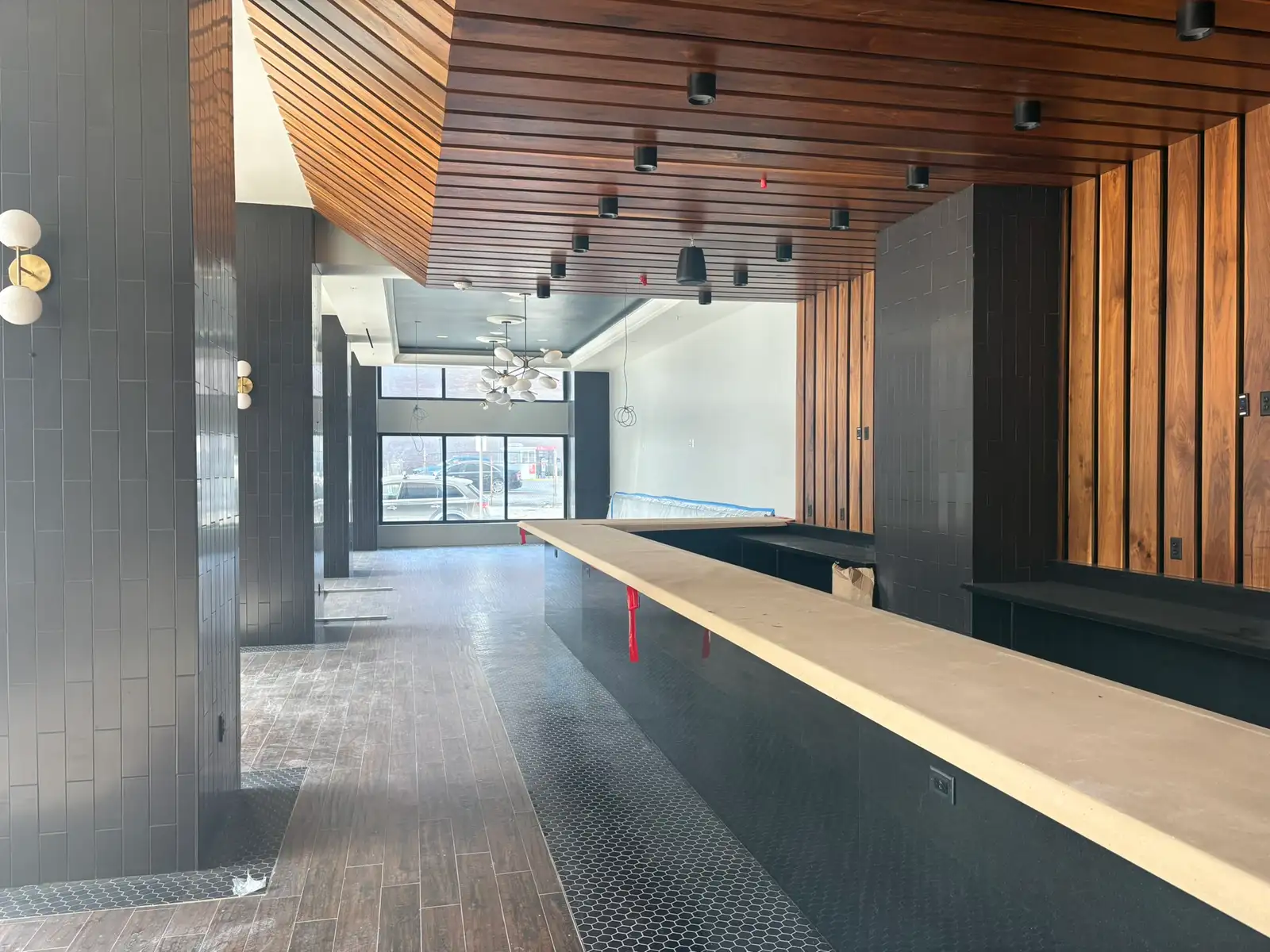 Bar/Restaurant - Jung Hotel - Retail