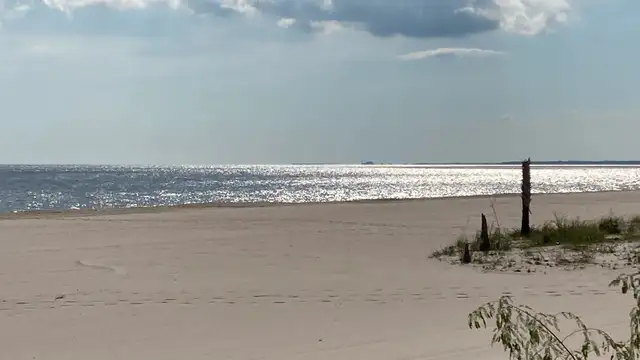 BEACHFRONT ACREAGE thumbnail 2