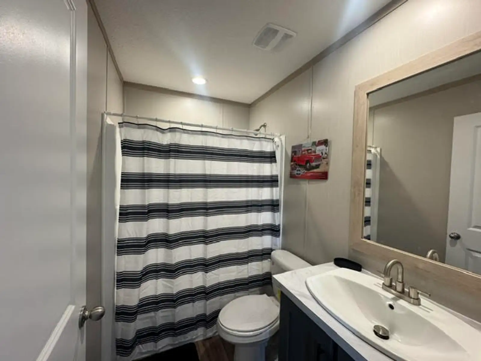 509 Hwy 856 image 25