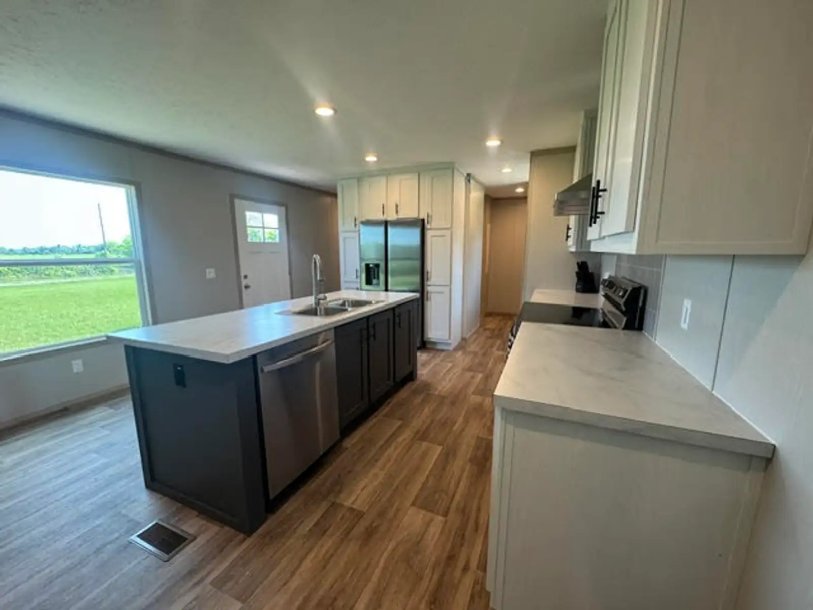 509 Hwy 856 image 15
