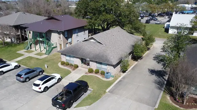 3060 Teddy Dr thumbnail 4
