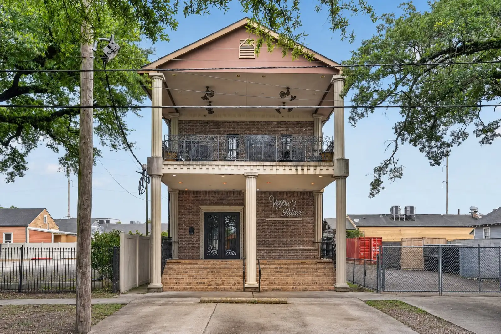 3317 Bienville Ave