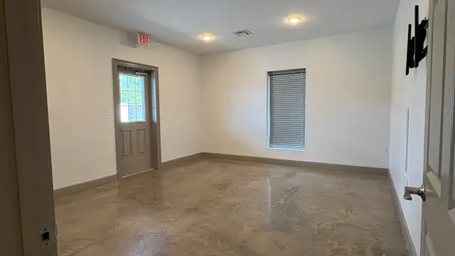 2802 E Milton Ave thumbnail 3