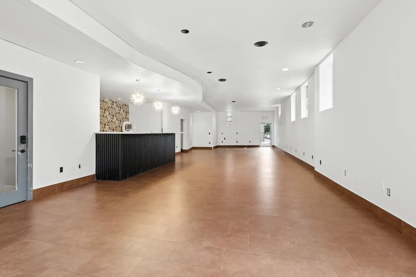 401 Baronne St image 4