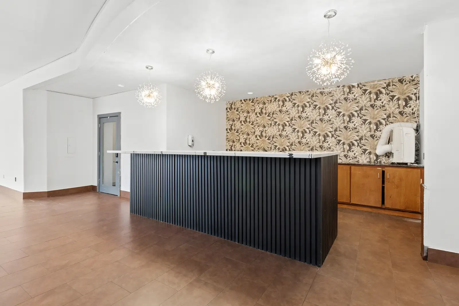 401 Baronne St image 6