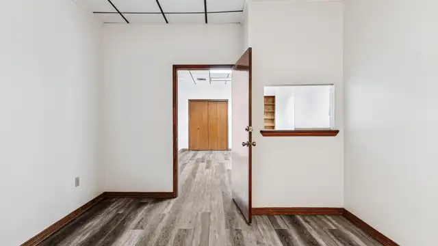 4425 Clearview Pkwy thumbnail 2