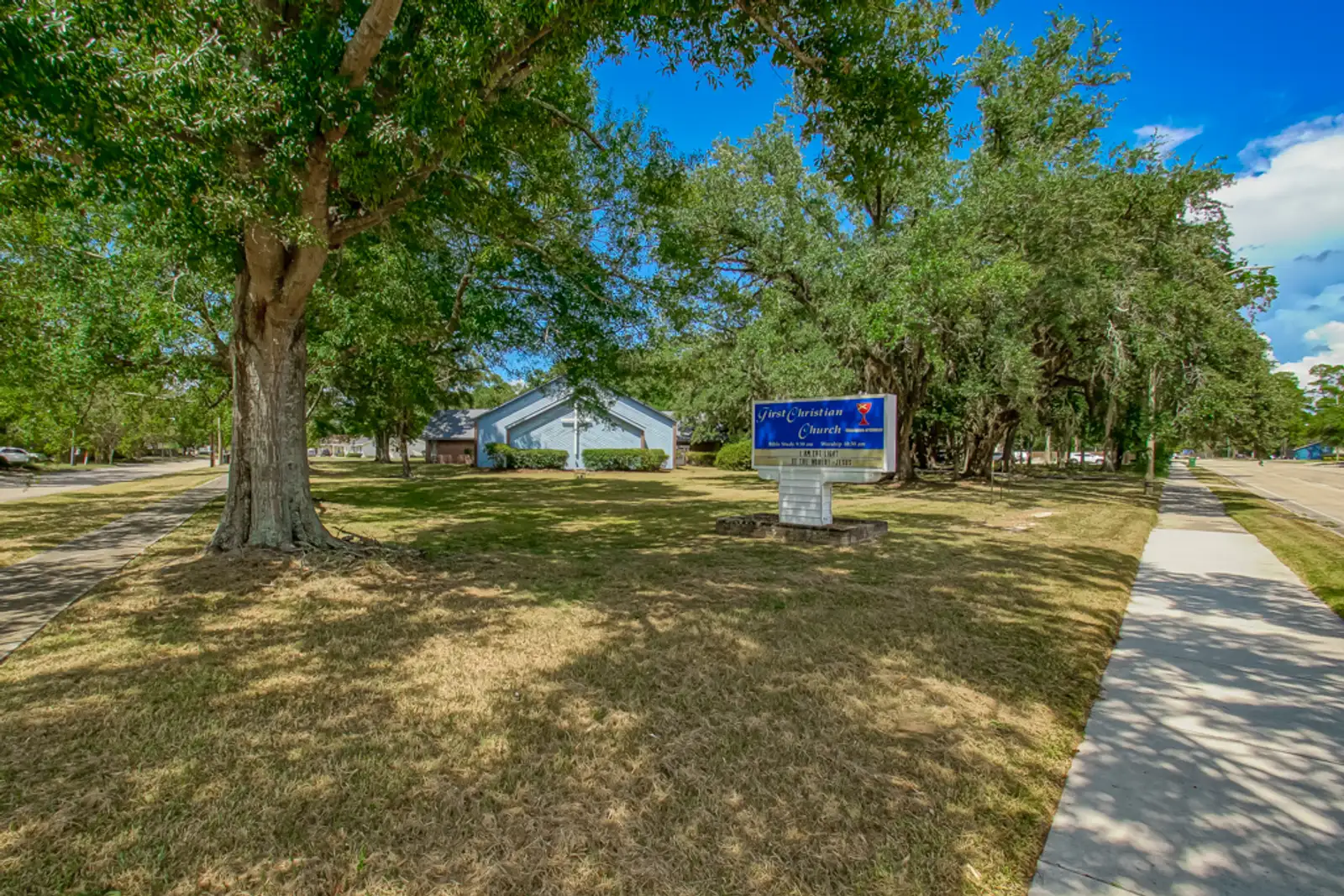 102 Christian Ln