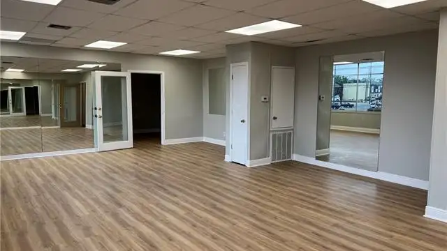 Suite 205 - Prime Veterans Blvd Office Space thumbnail 3